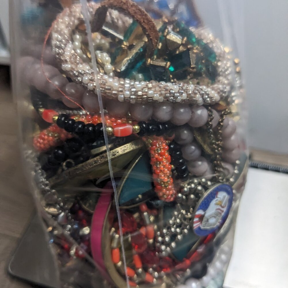 Jewelry Lot 4+ lbs 1126 Wearable Sellable Mystery Lot Free Shipping - Picture 4 of 8